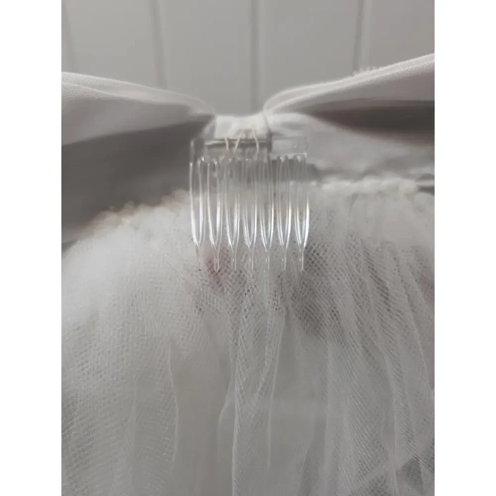 Crocheted Floral Beaded Bow Lace Wedding Veil 35 Inch
